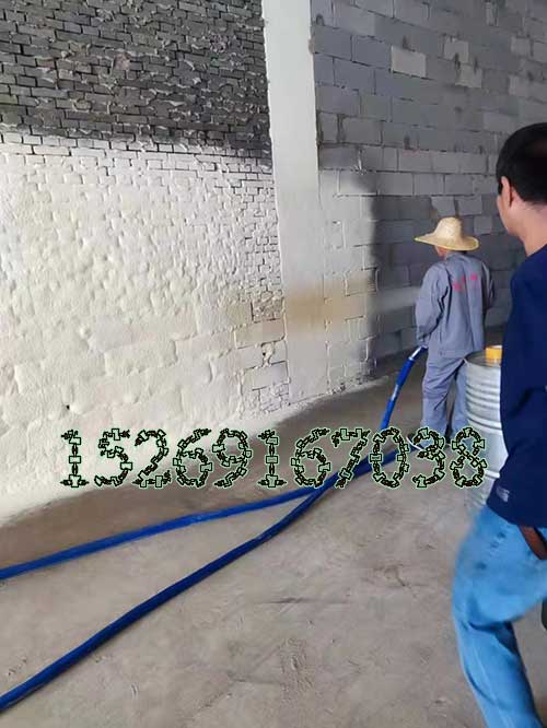 冷庫(kù)墻體保溫防冷凝水水滴噴涂聚氨酯設(shè)備(圖2) 冷庫(kù)墻體保溫防冷凝水案例