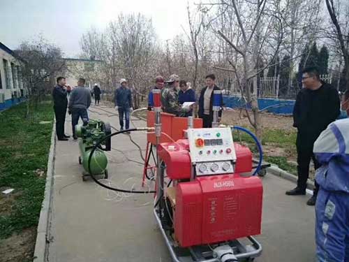 H5600液壓聚氨酯發(fā)泡機