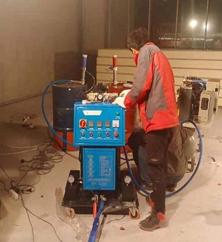 聚氨酯噴涂冷庫保溫(圖4) 聚氨酯噴涂冷庫保溫施工案例