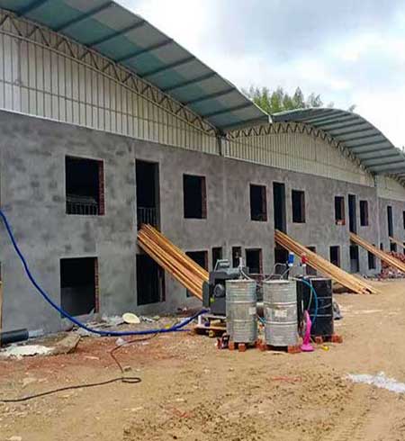 養(yǎng)殖場噴涂(圖4) 養(yǎng)殖場噴涂